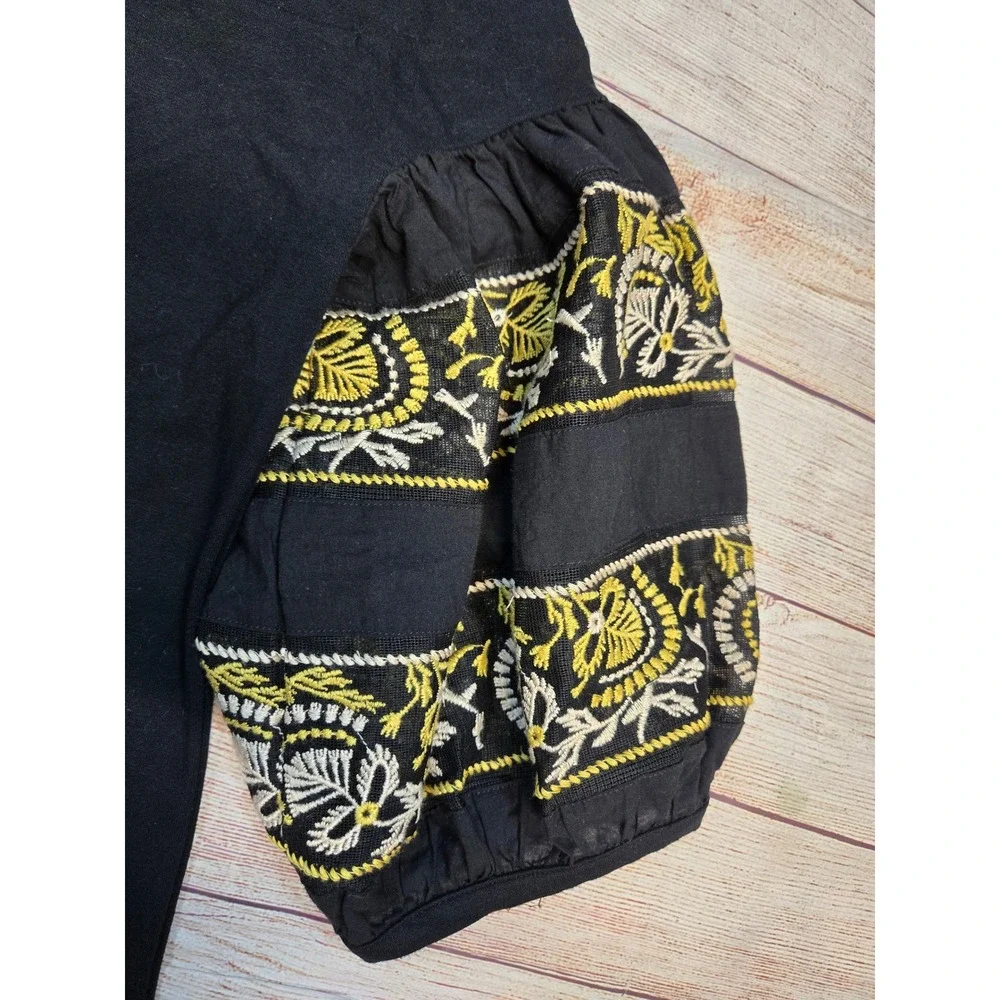 Women's Free People Rock With It off-the-shoulder embroidered Size Small Floral